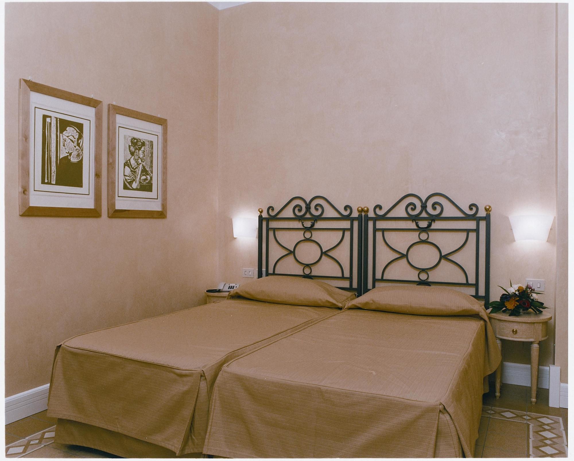 Costantinopoli 104 Otel Napoli Dış mekan fotoğraf