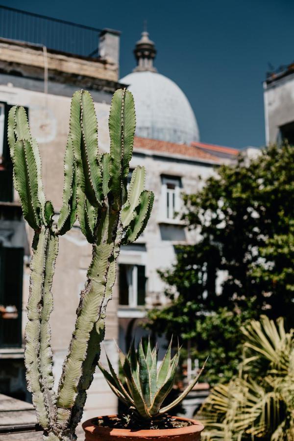 Costantinopoli 104 Otel Napoli Dış mekan fotoğraf